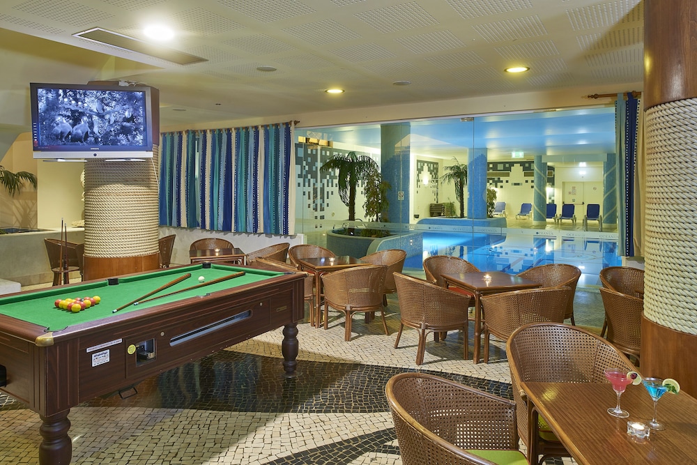 Oceanus Aparthotel 40/63
