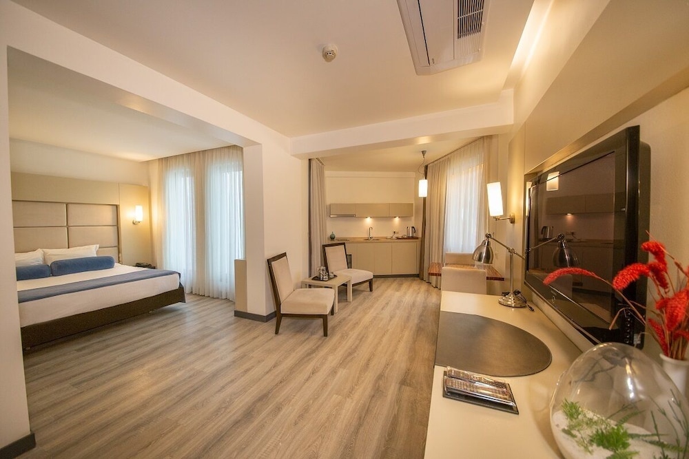 My Hotel 35/55