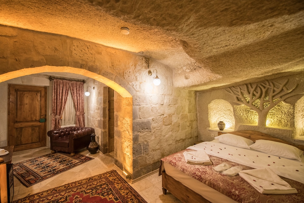 Charming Cave Hotel 10/29