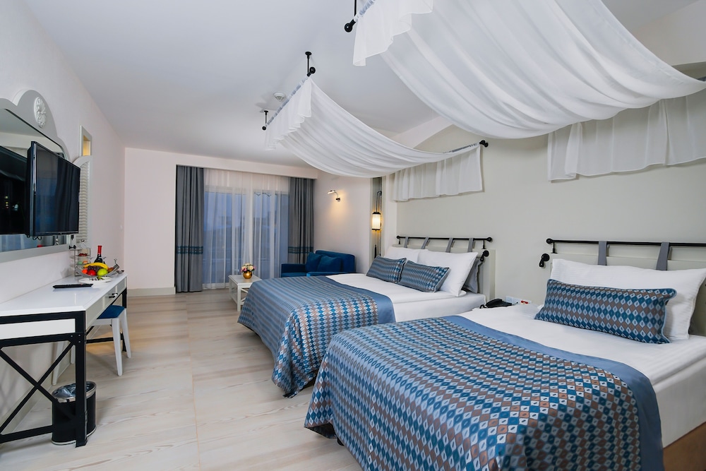 Limak Cyprus Deluxe Hotel 14/50