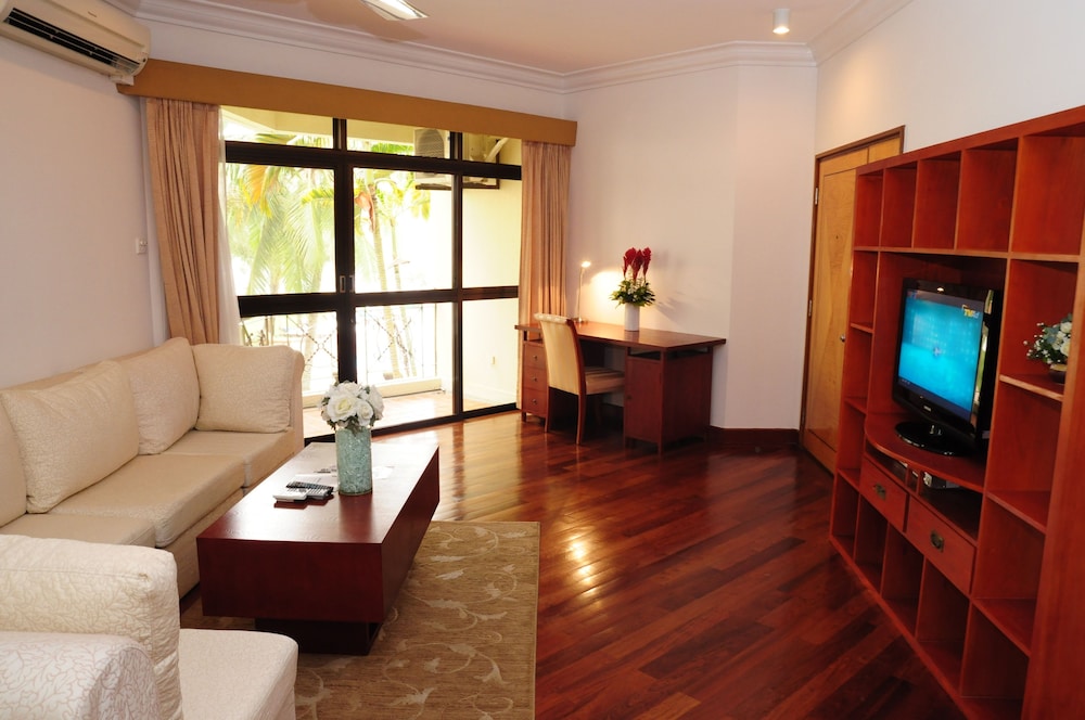 Riverside Serviced Apartments 39/72