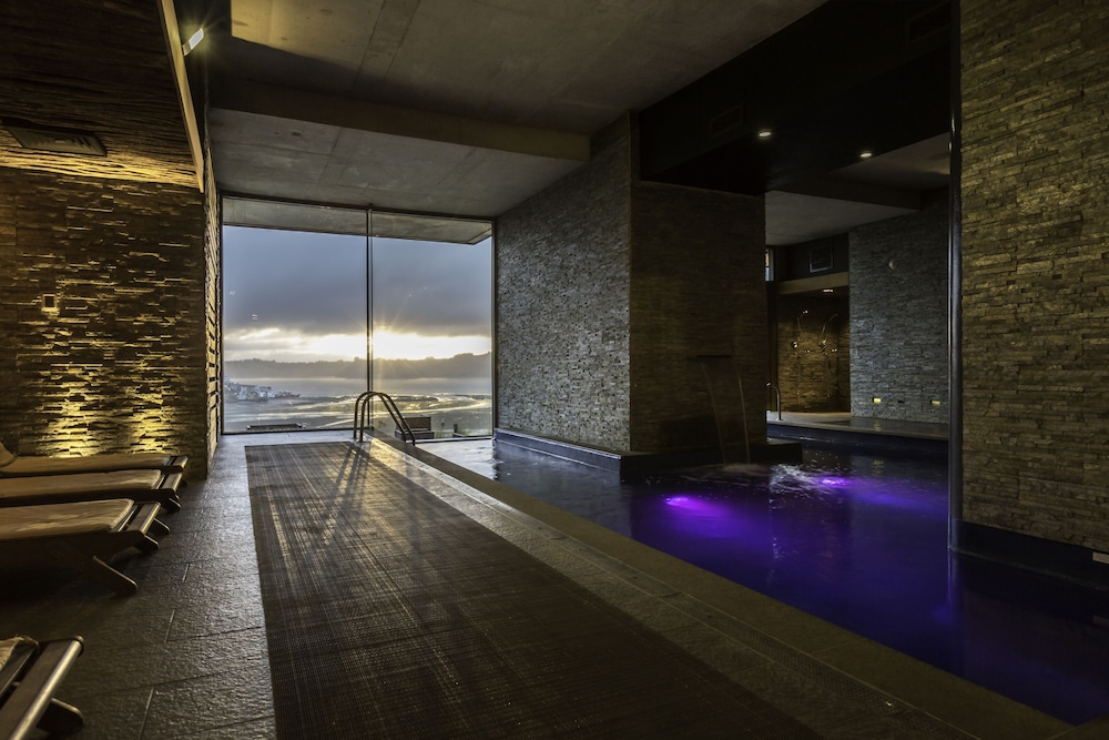 swimming pool spa