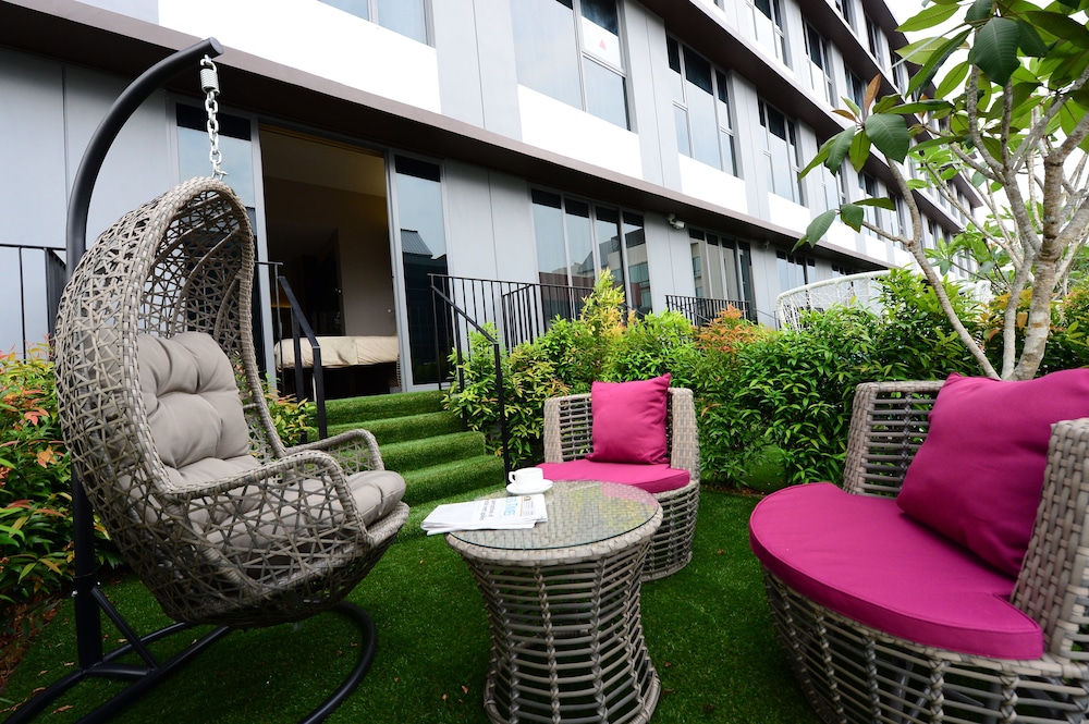 Mercure Singapore Tyrwhitt 53/78