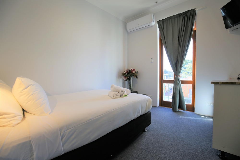 Newtown Cozystays 24/60