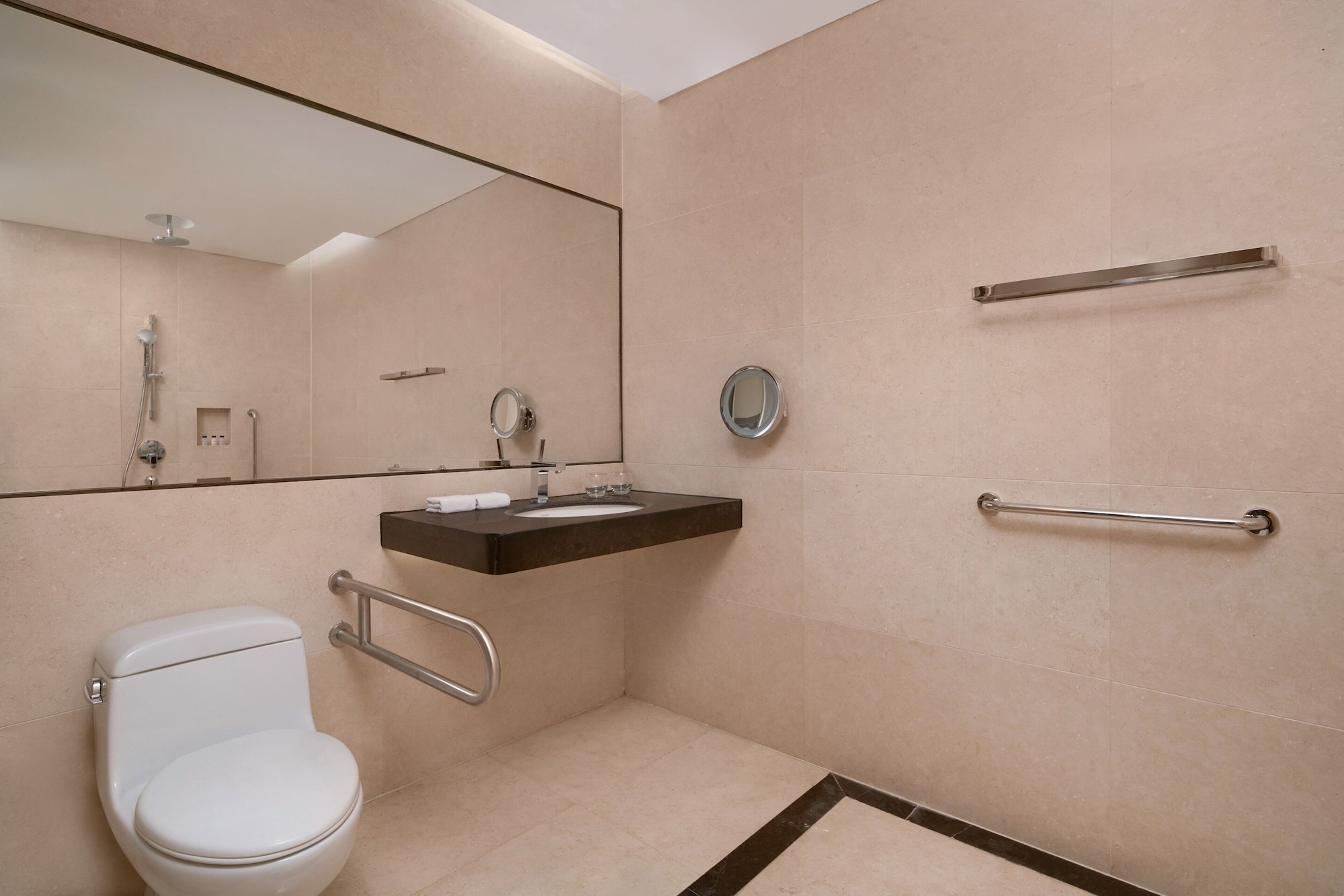 Room, Twin Beds, City View, Sheraton Daqing Hotel 4/5