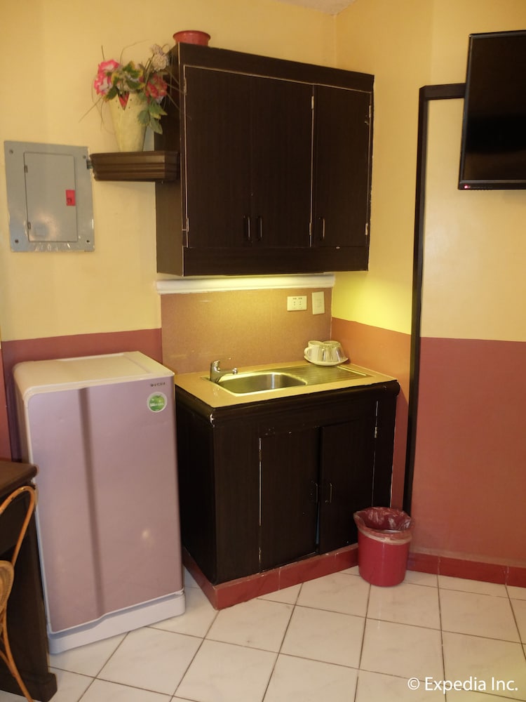 Dm Residente Hotel 10/50