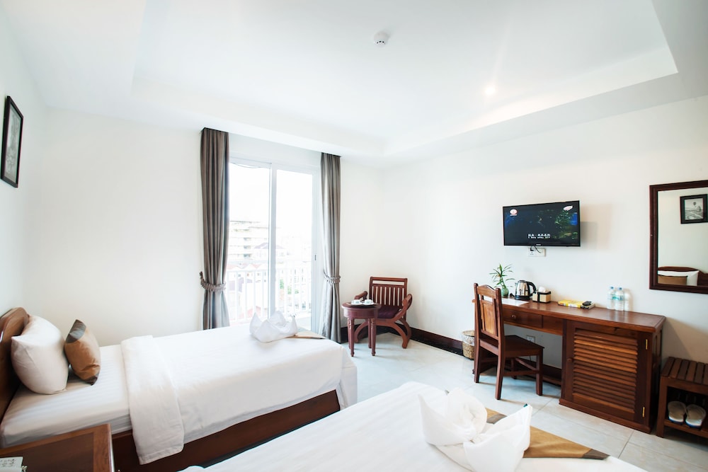 RELAX HOTEL 27/55