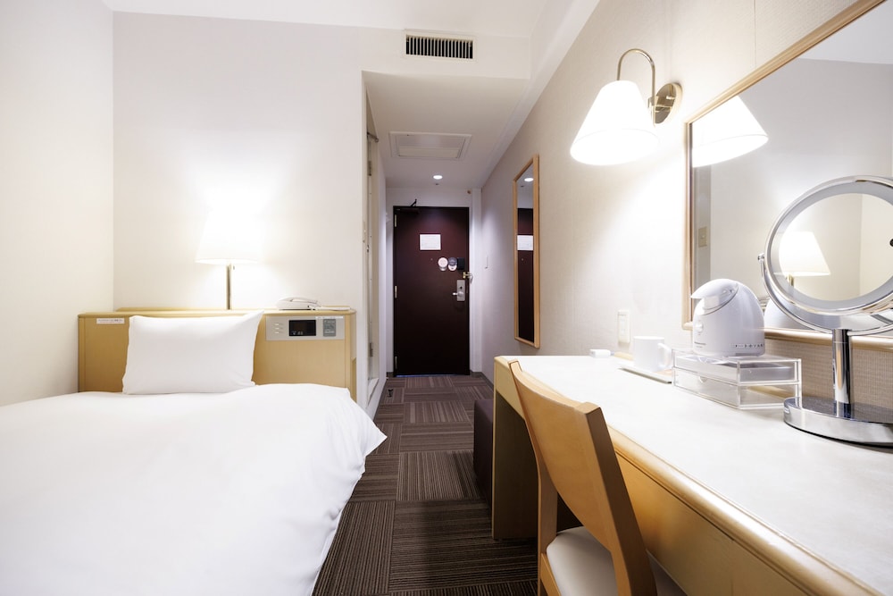 سكن مشترك مفرد للنساء، Court Hotel Mito 2/7