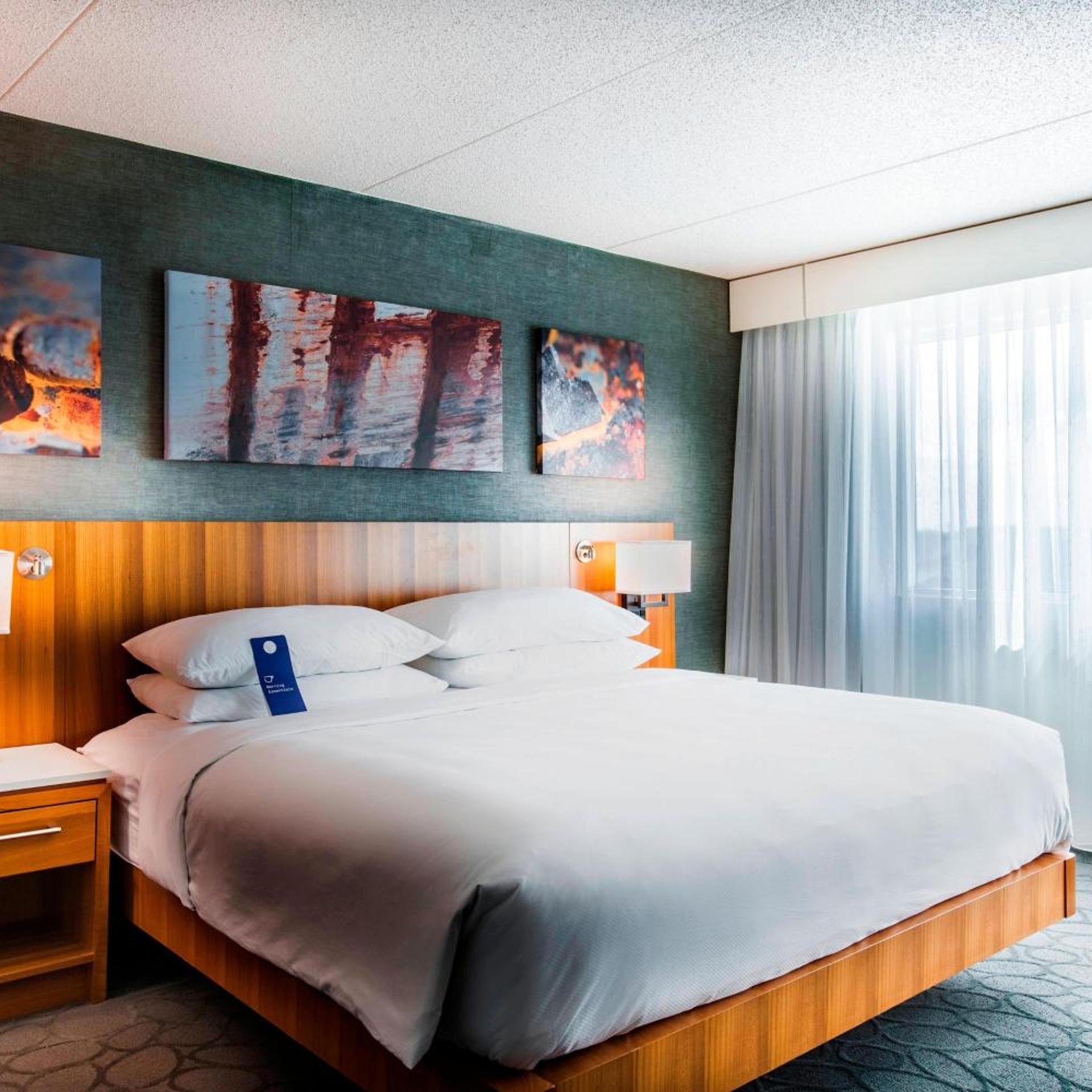 Demi, Suite, King Bed, Sofa