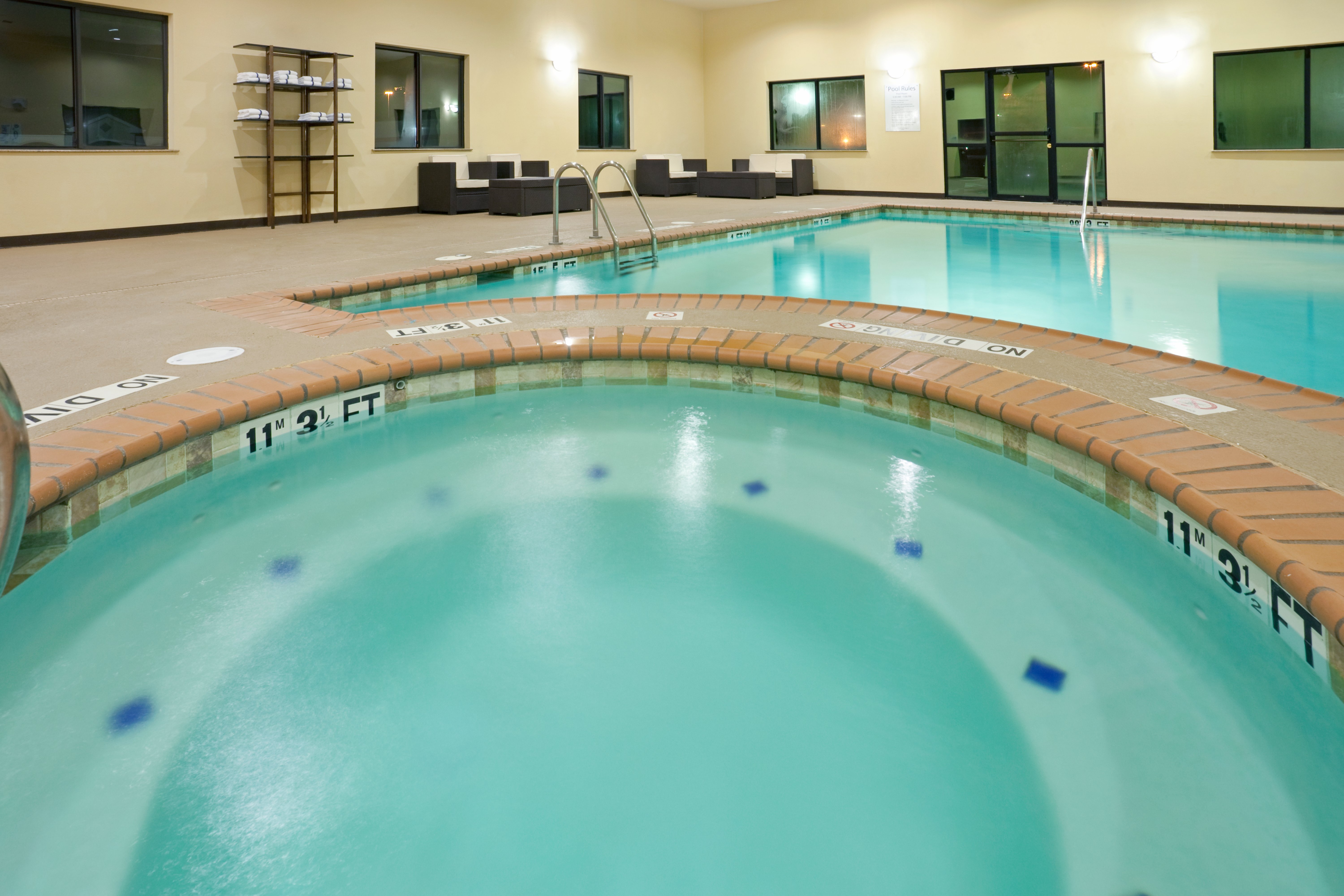 Holiday Inn Express Hotel And Suites Lubbock West 35/57