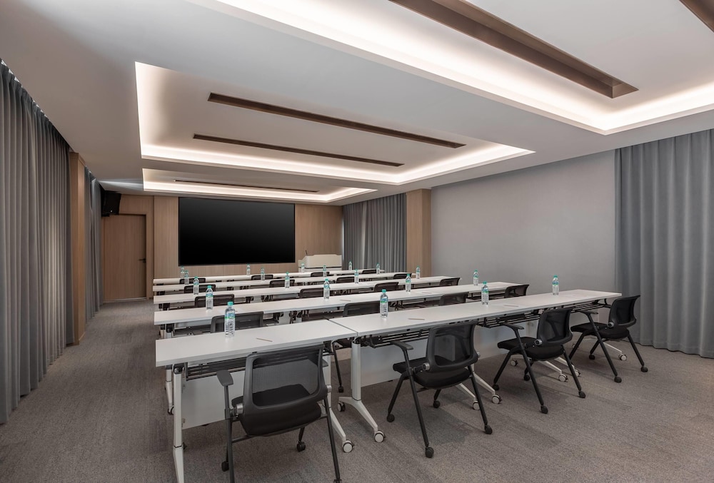 Ramada Encore by Wyndham Wuhan Downtown 27/28