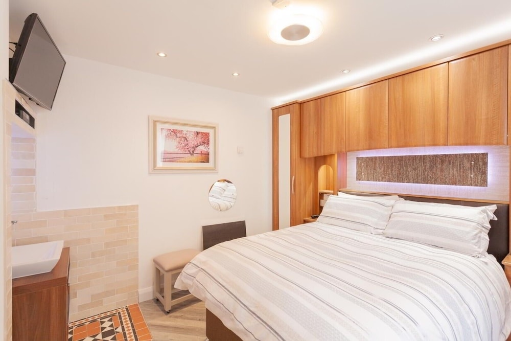 Alfred St Apartment 13/50