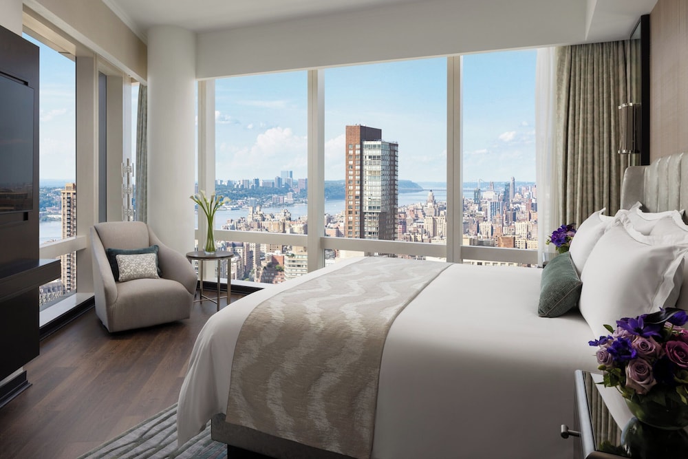 SUITE, RIVER VIEW