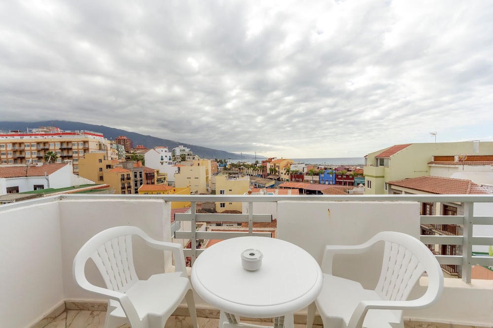 Sun Holidays Hotel 50/59