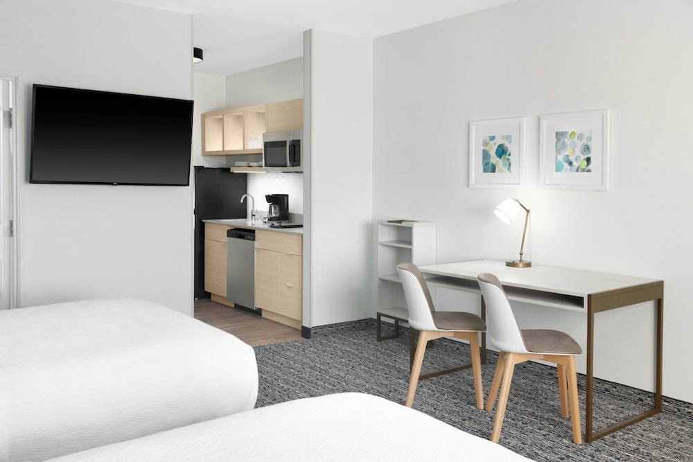 Towneplace Suites By Marriott Detroit Taylor 21/30