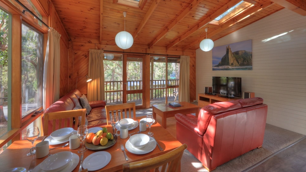 Stewarts Bay Lodge 37/65