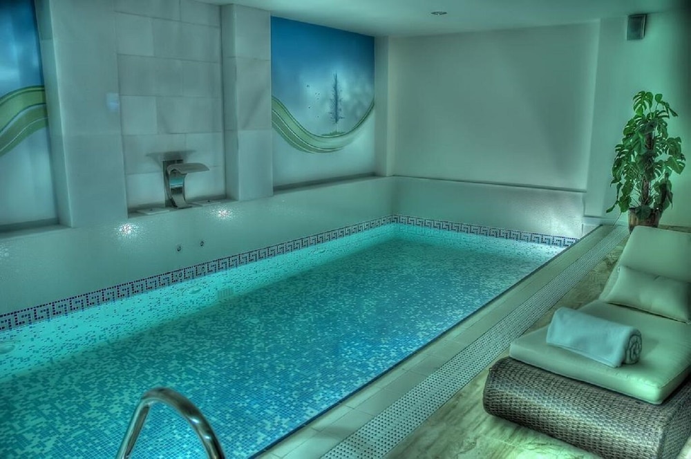 The Lake Palace Hotel Baku 33/50