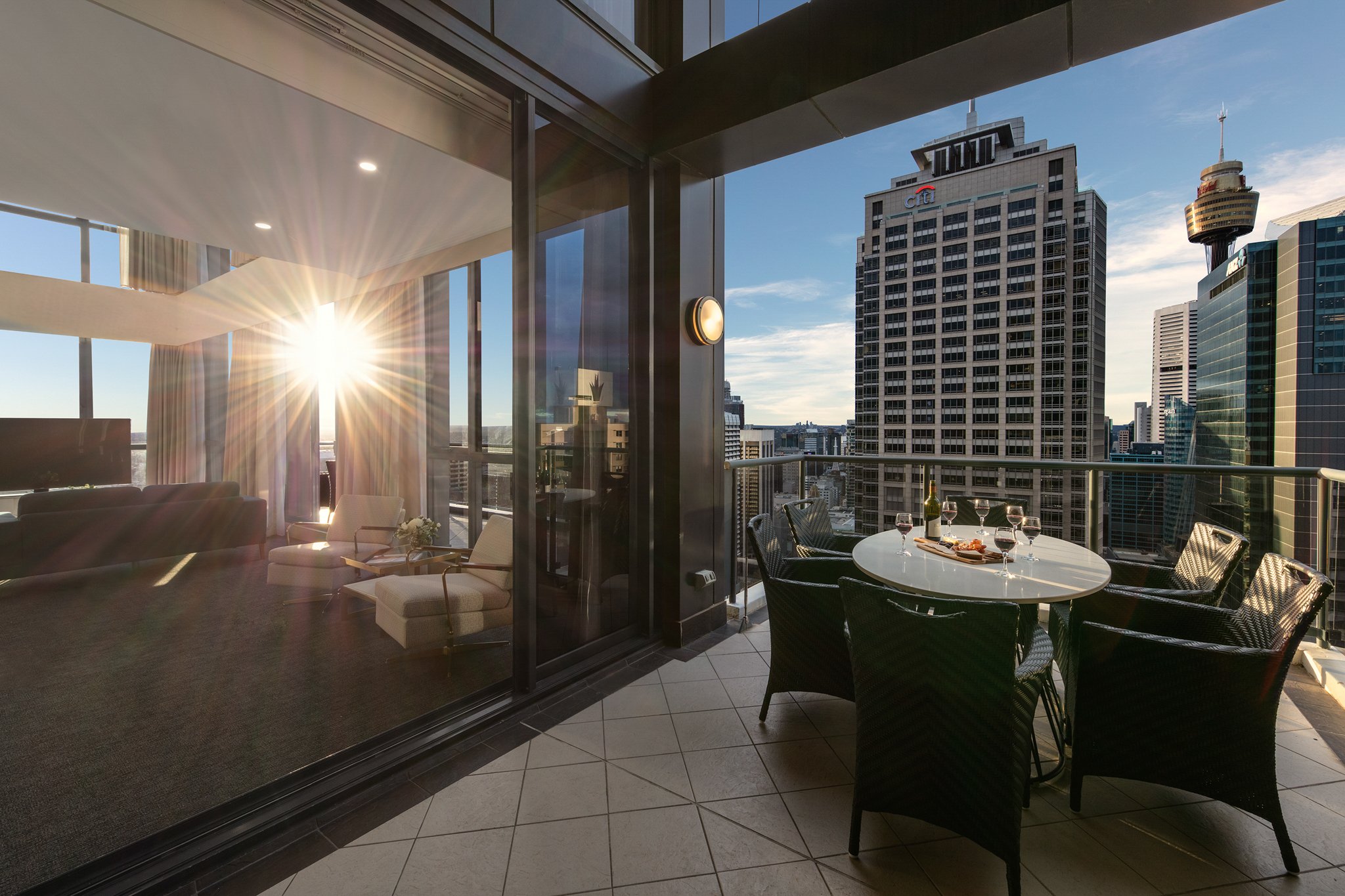 Meriton Suites Pitt Street 65/65