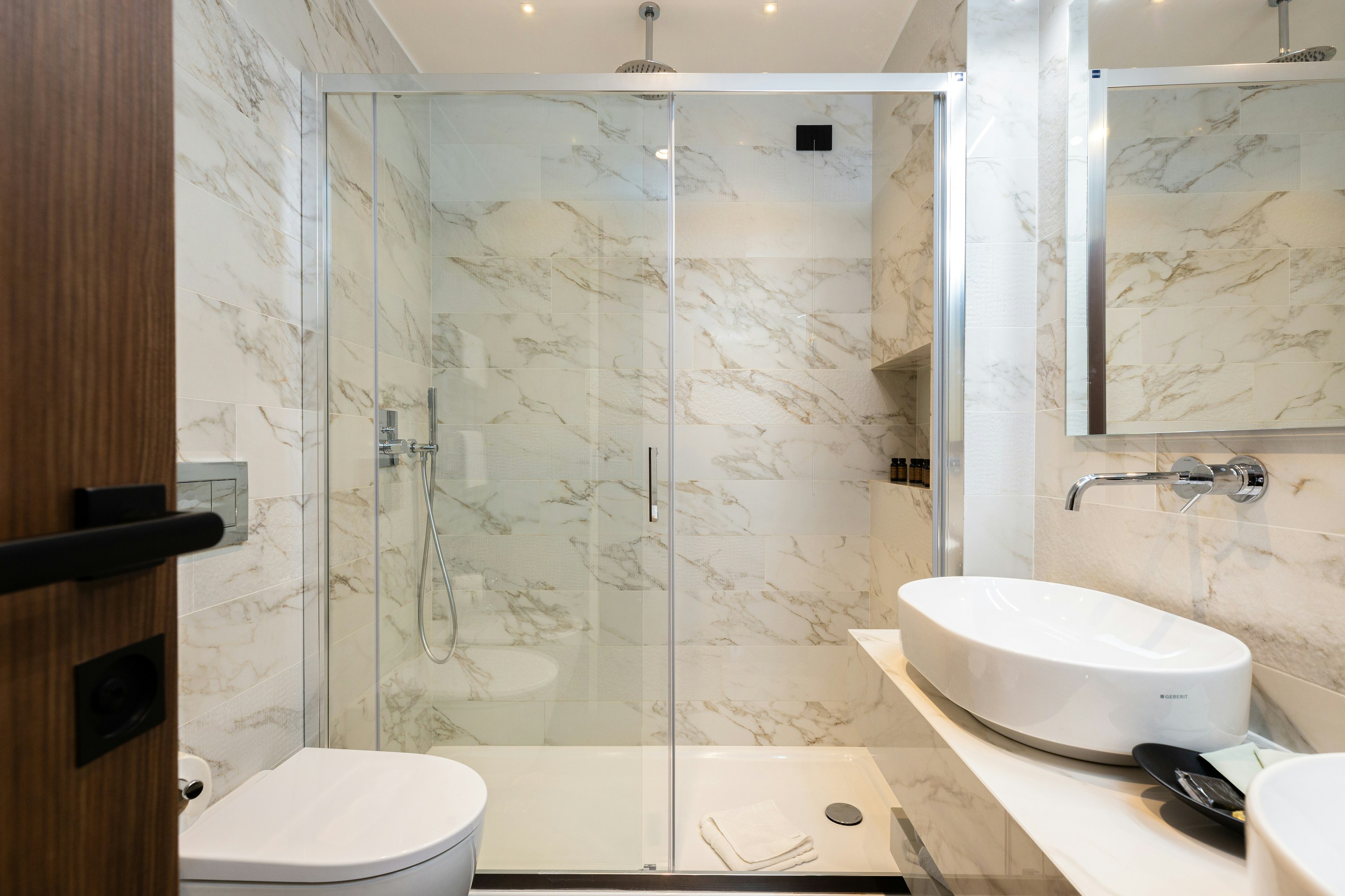 Hotel Trevi Collection 101/109