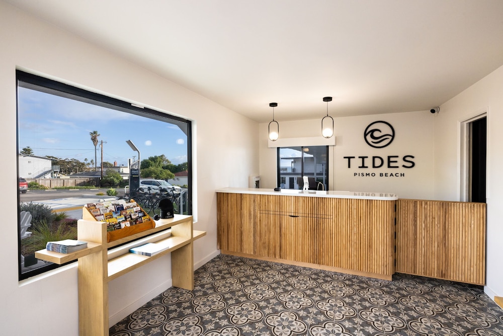 Tides Oceanview Inn & Cottages 9/50