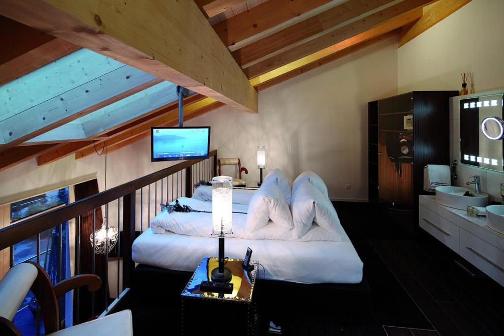 Suite, Hot Tub