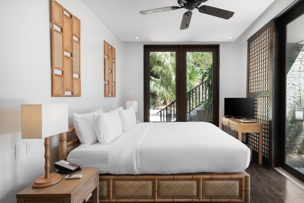 Deluxe, Double Bed, Sea View