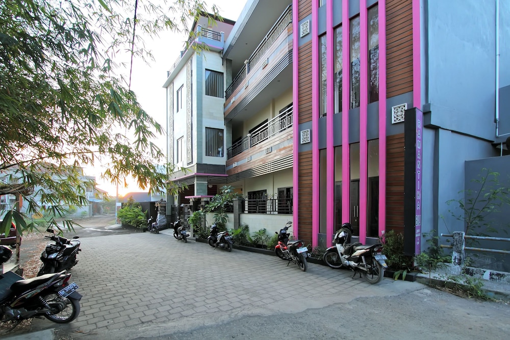 Ramantika Bali House 60/61