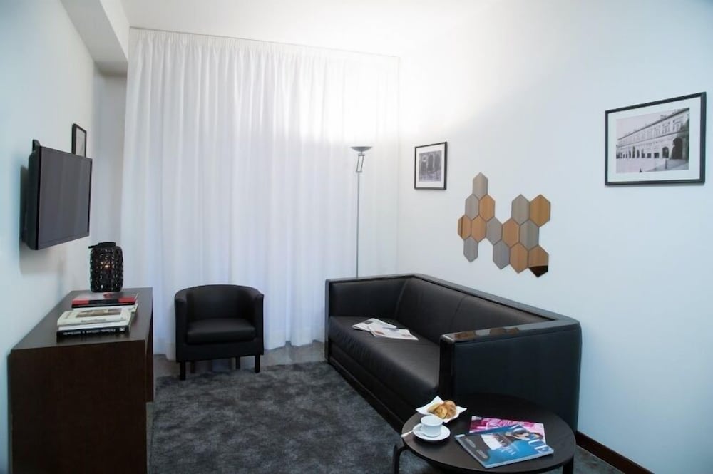 Phi Hotel Bologna Apartments 38/58