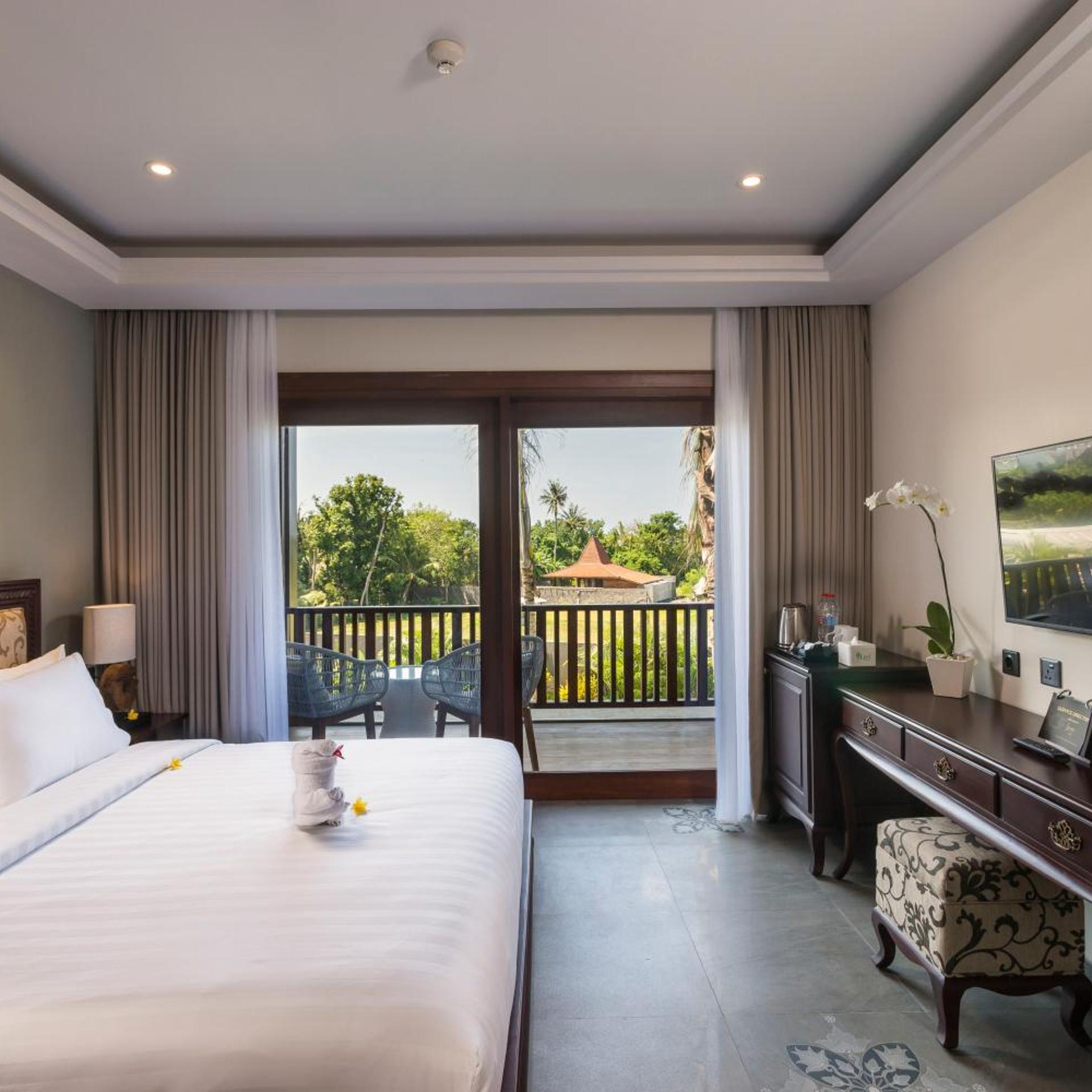 Suite, Double Bed, Pool View