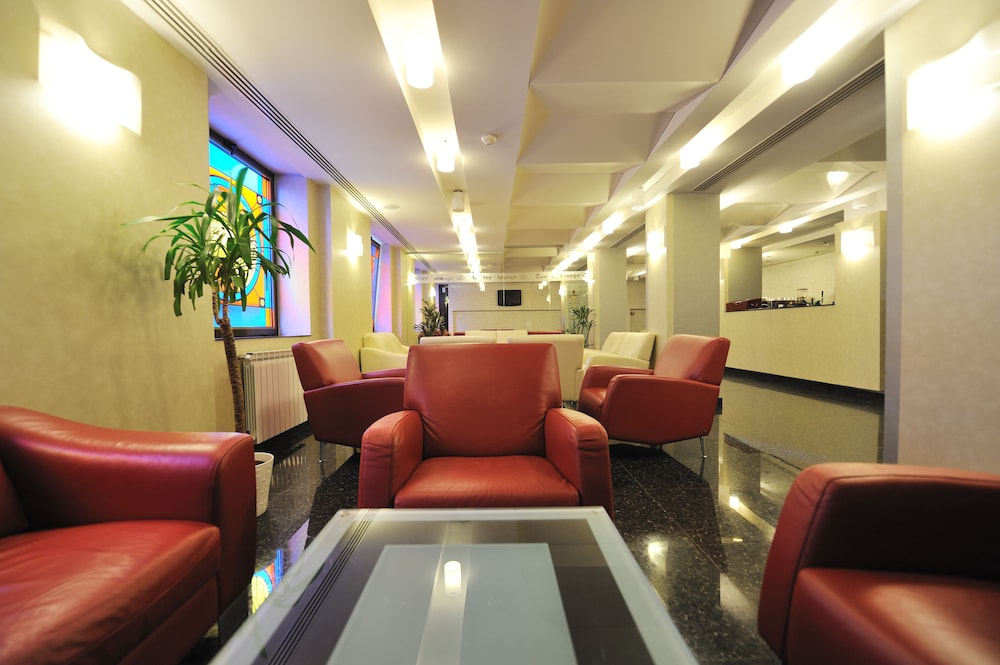 Minerva Hotel 33/44