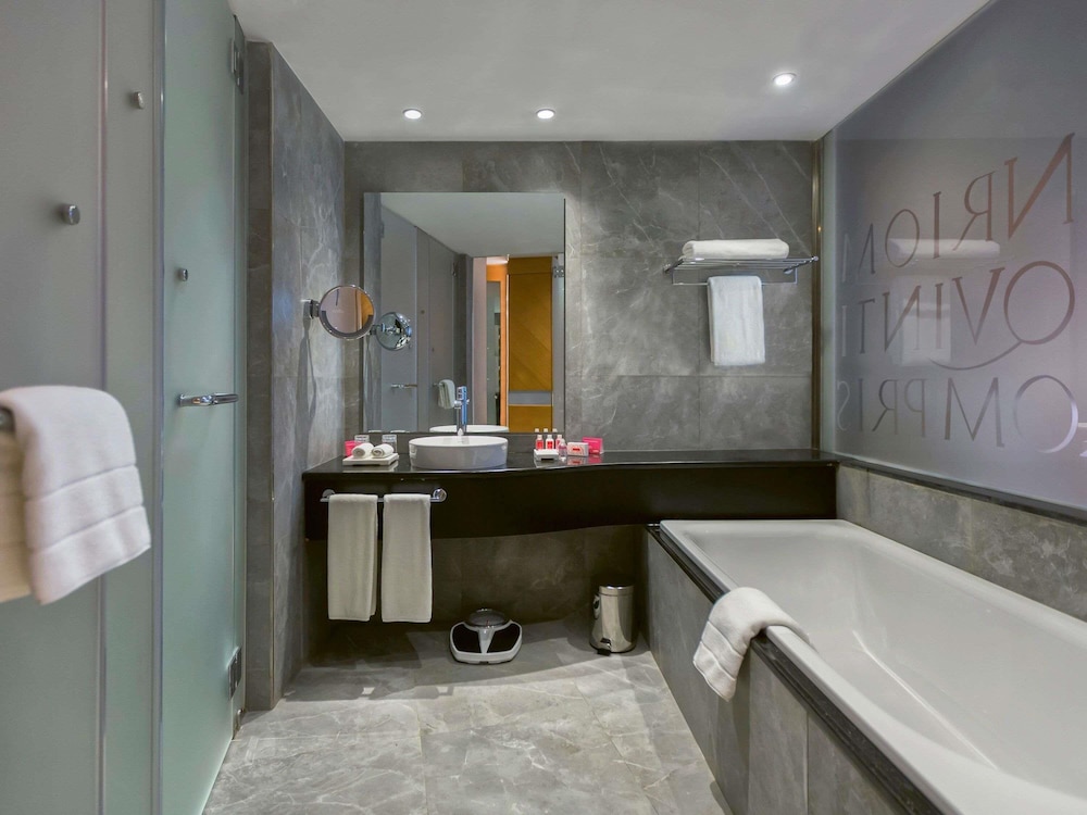 Movenpick Hotel du Lac Tunis 72/72