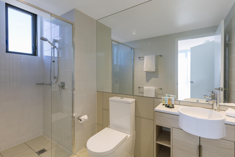 Avani Broadbeach Residences 72/74