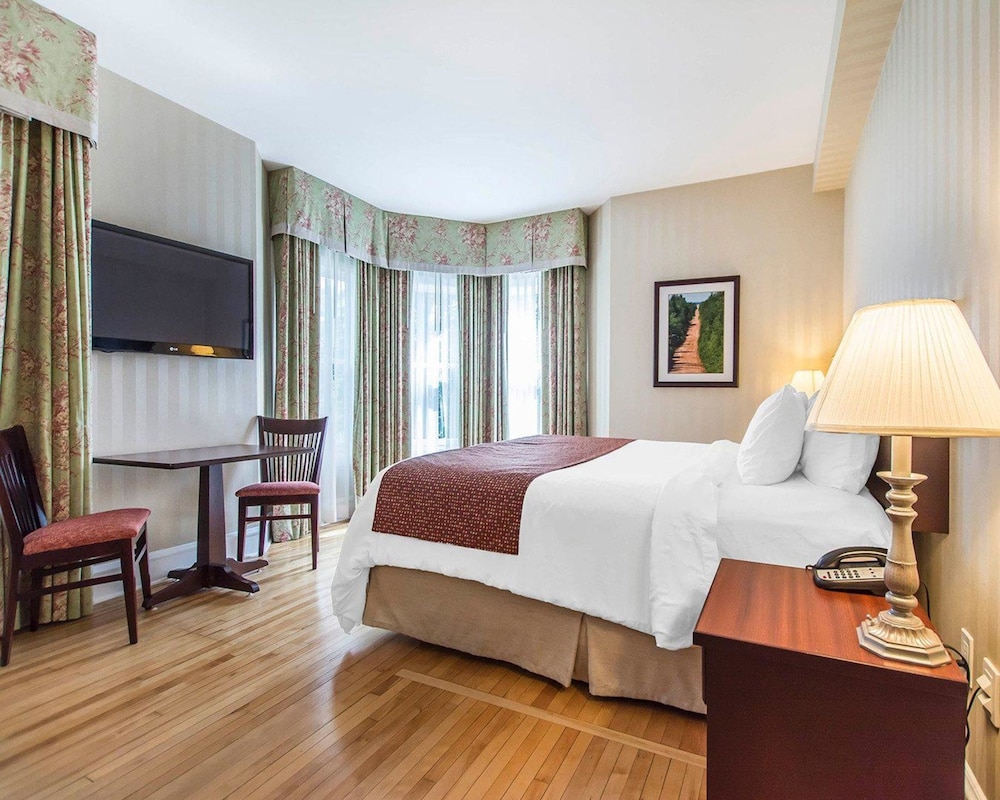 Quality Inn Suites Downtown Charlottetown 20/34