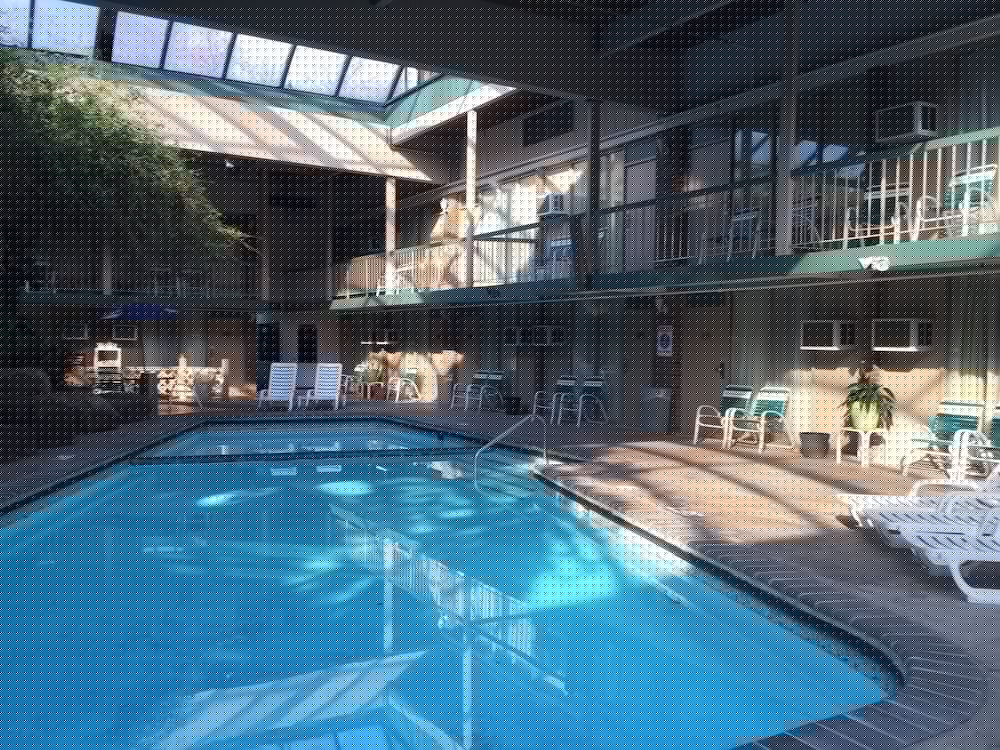 FairBridge Inn & Suites Poconos 28/29