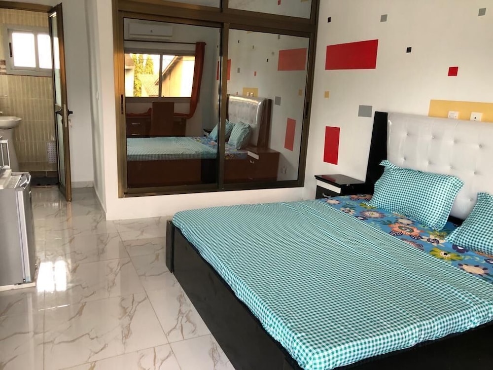 Villa Résidence Séjours & Affaires 17/50