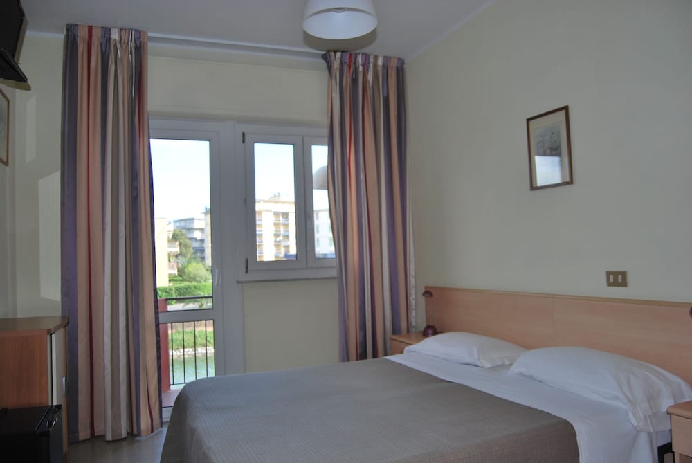 HOTEL LAURIN 15/46