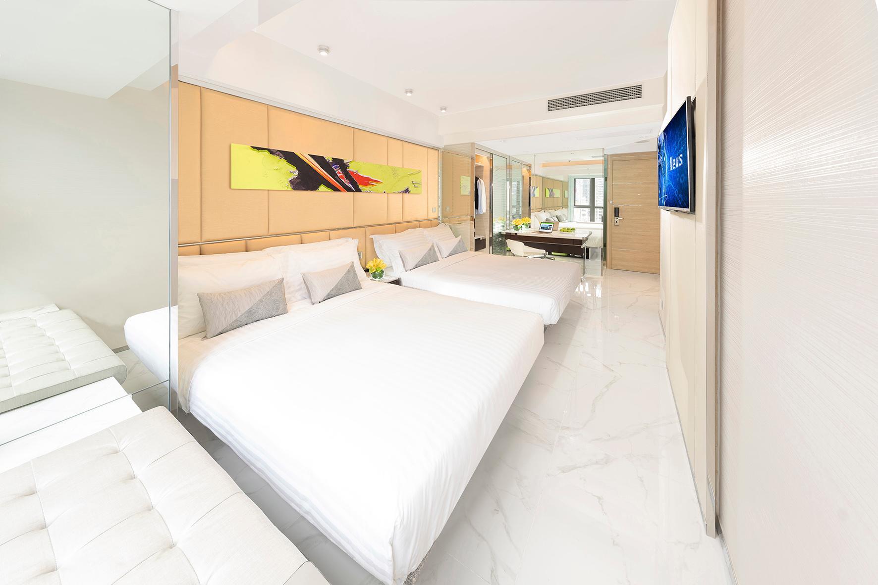 Plus, Premier, 2 Queen Beds