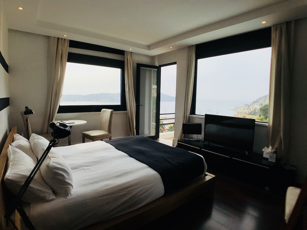 CONNECTING, FAMILY SUITE, SEA VIEW