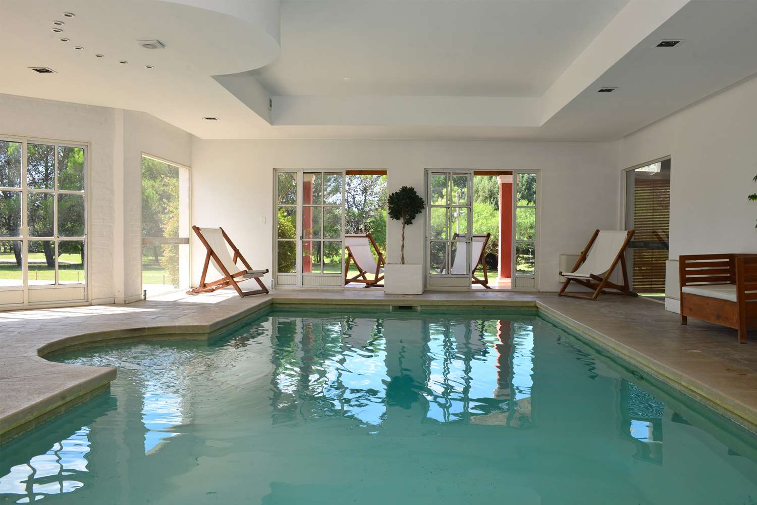 swimming pool spa