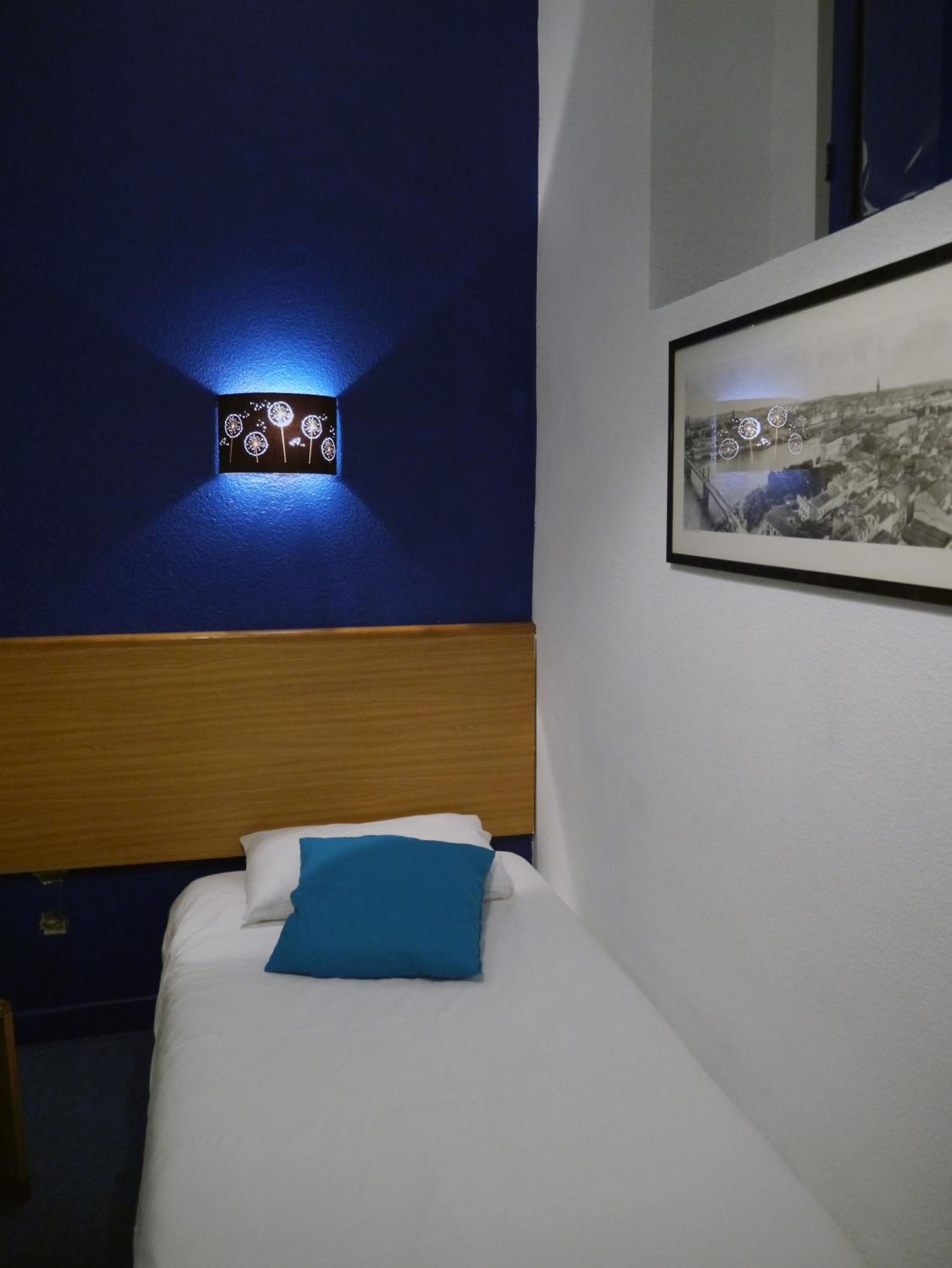 Room, Single