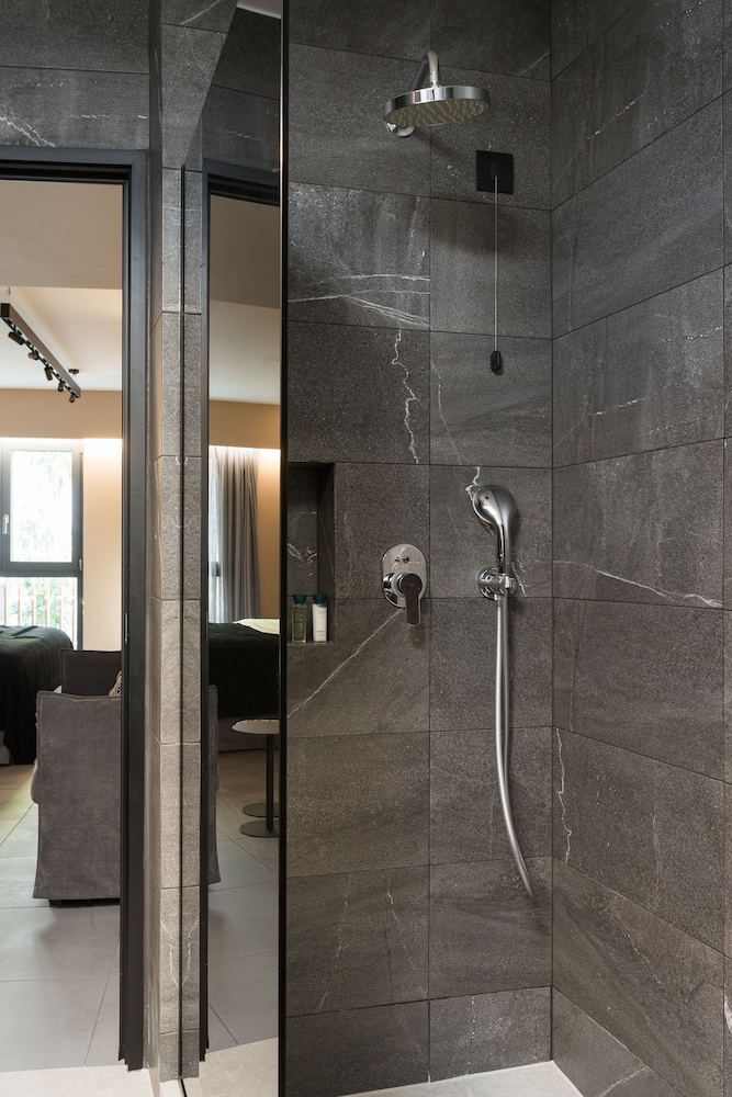 11 Enteka Acropolis Suites 45/50