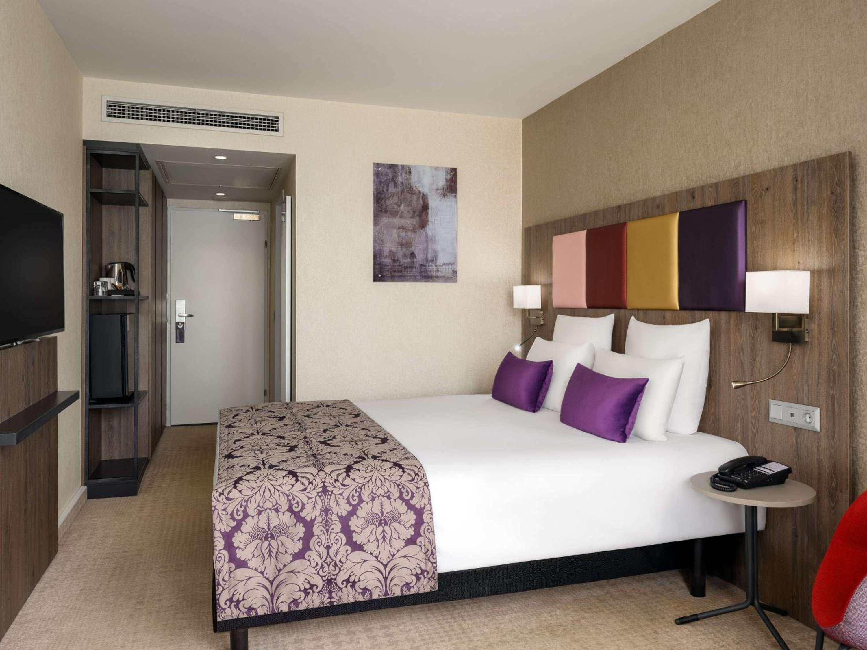 Privilege, Double Bed, Museum View, Mercure Budapest Korona Hotel 3/10
