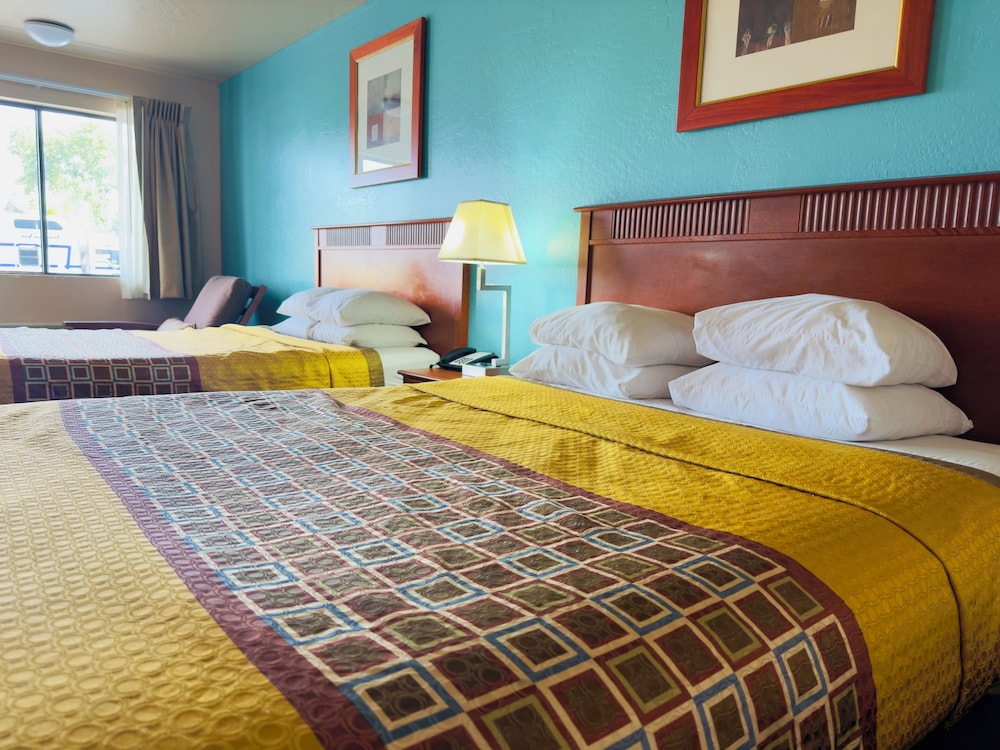 Claridge Inn 20/57