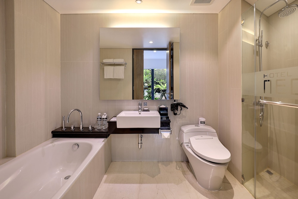 Hotel Neo Kuta Legian 47/50