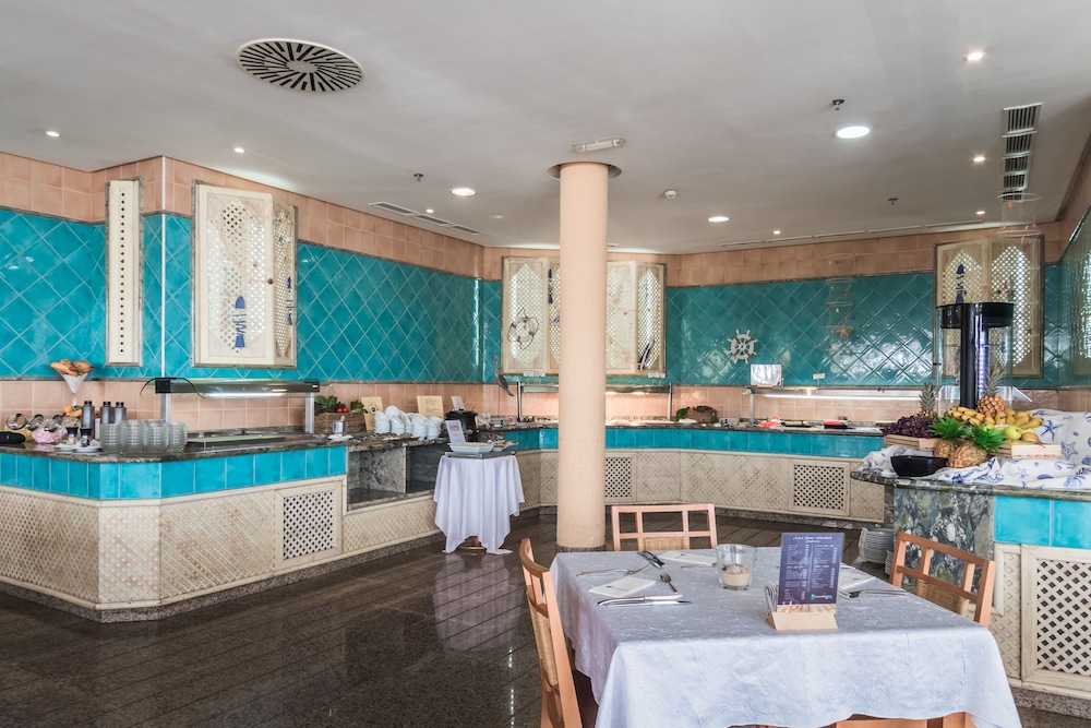 Hotel Esmeralda Maris by LIVVO 57/71