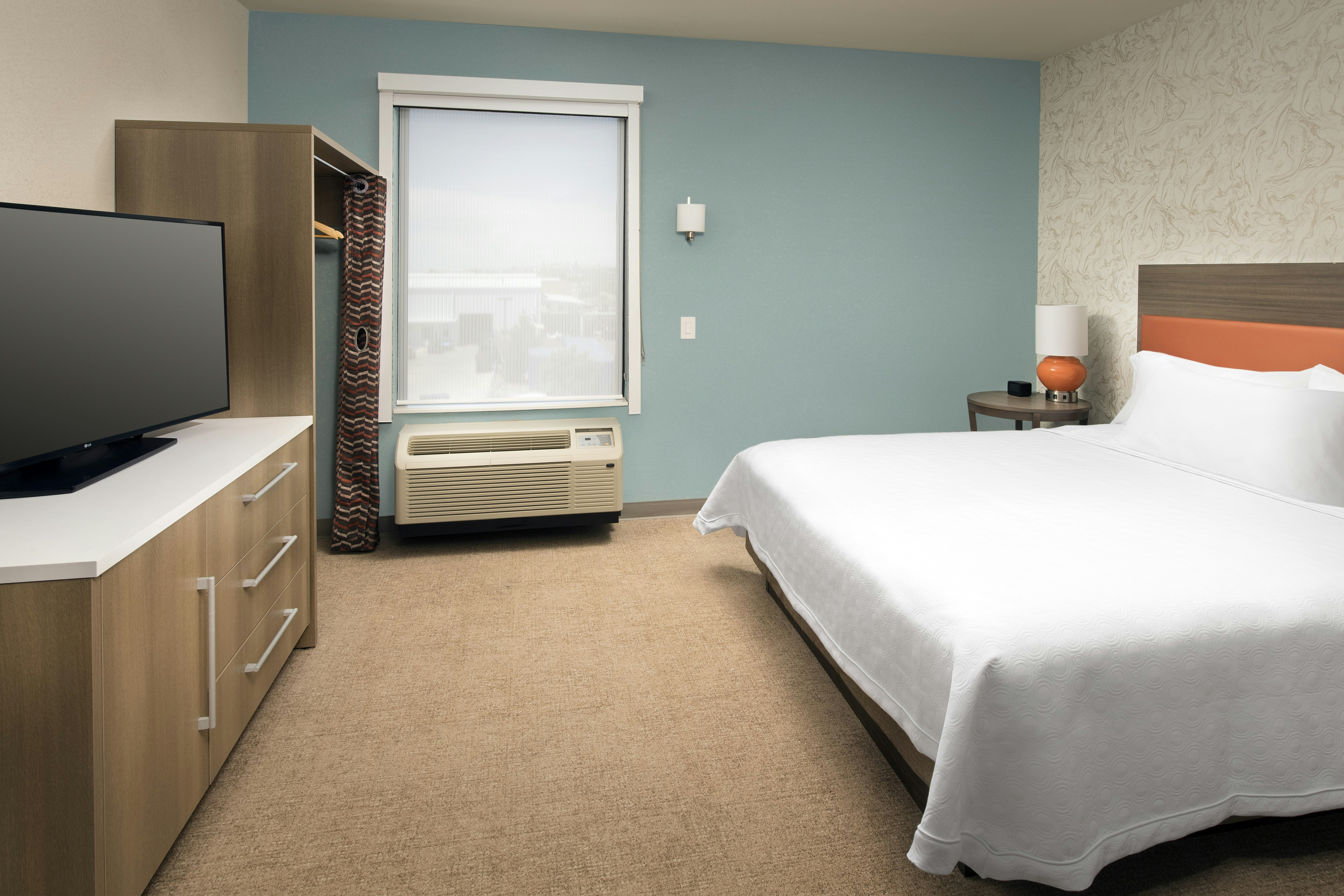 1 BEDROOM, SUITE, KING BED