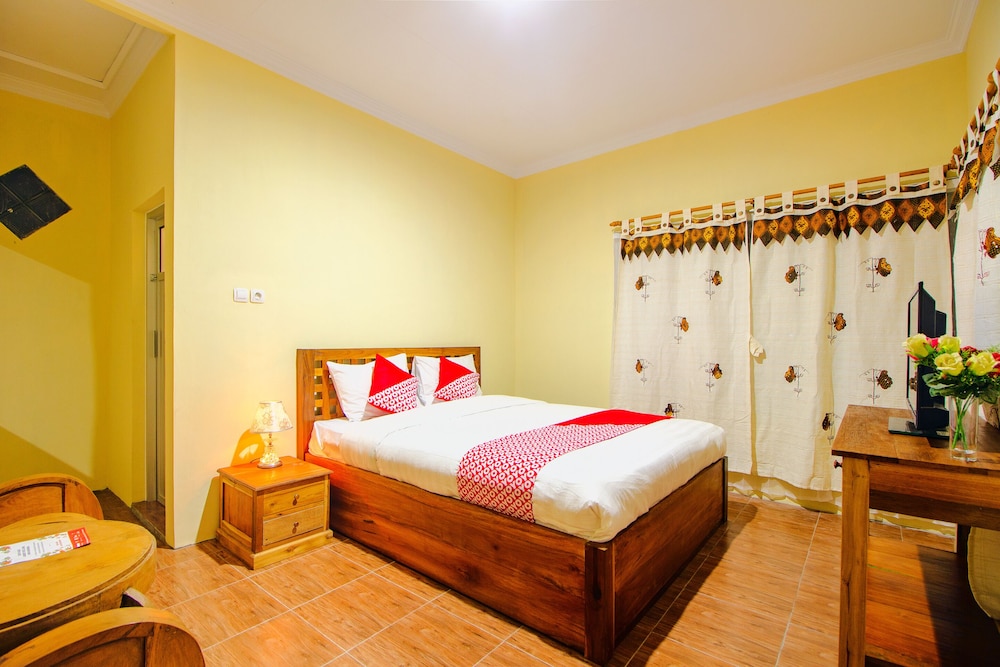 OYO 2047 Opak Village Bed and Breakfast 15/26
