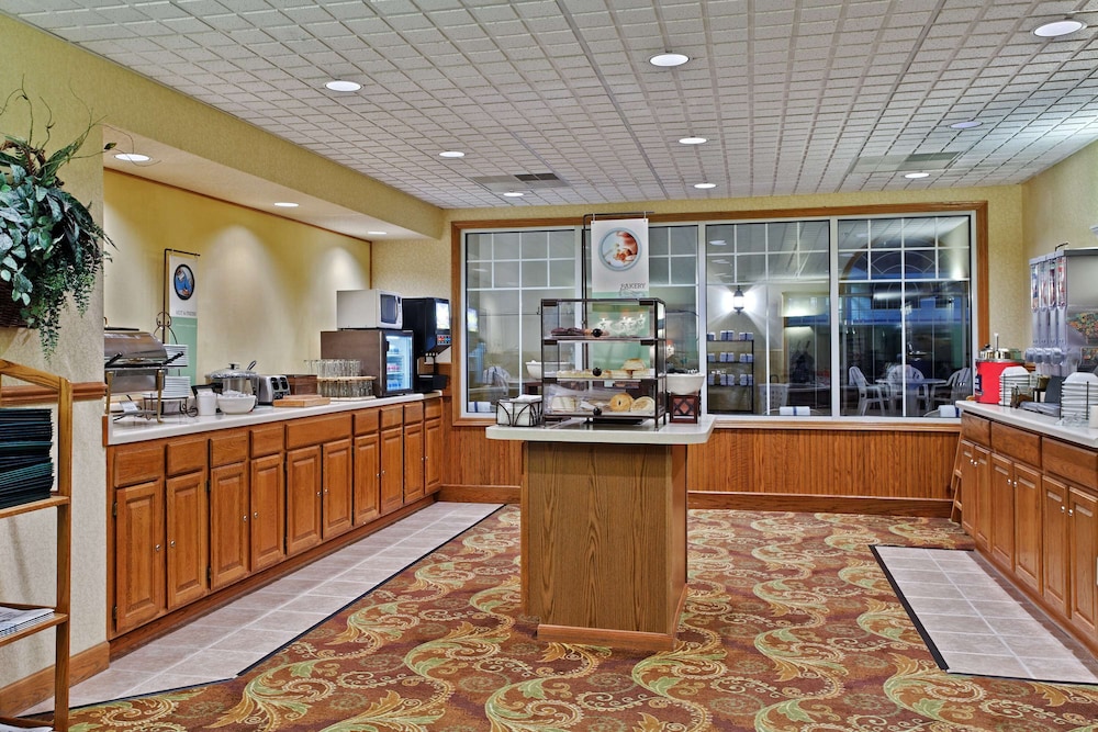 Country Inn Suites By Radisson Freeport Il 5/27