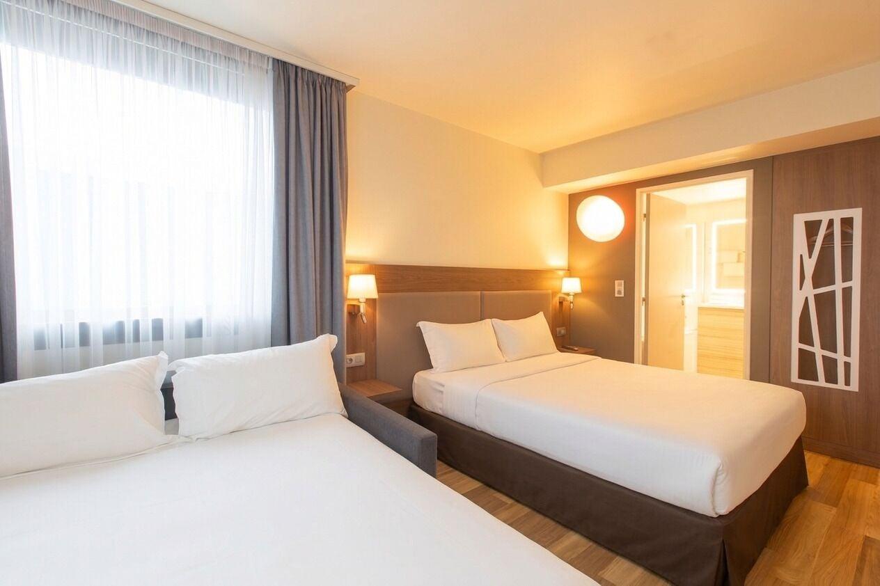 Standard, Multiple Beds
