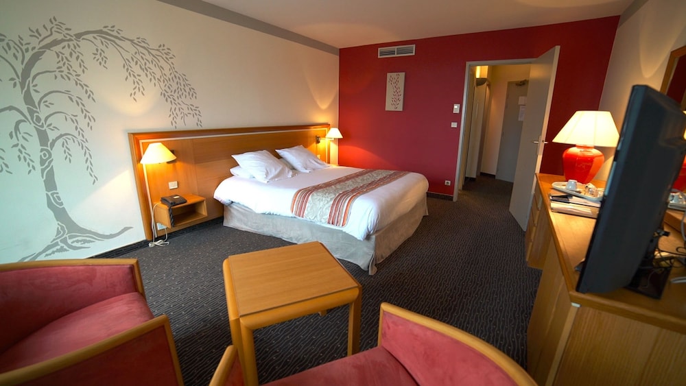 Domaine de La Foret D Orient Natur Hotel Golf Spa 13/55